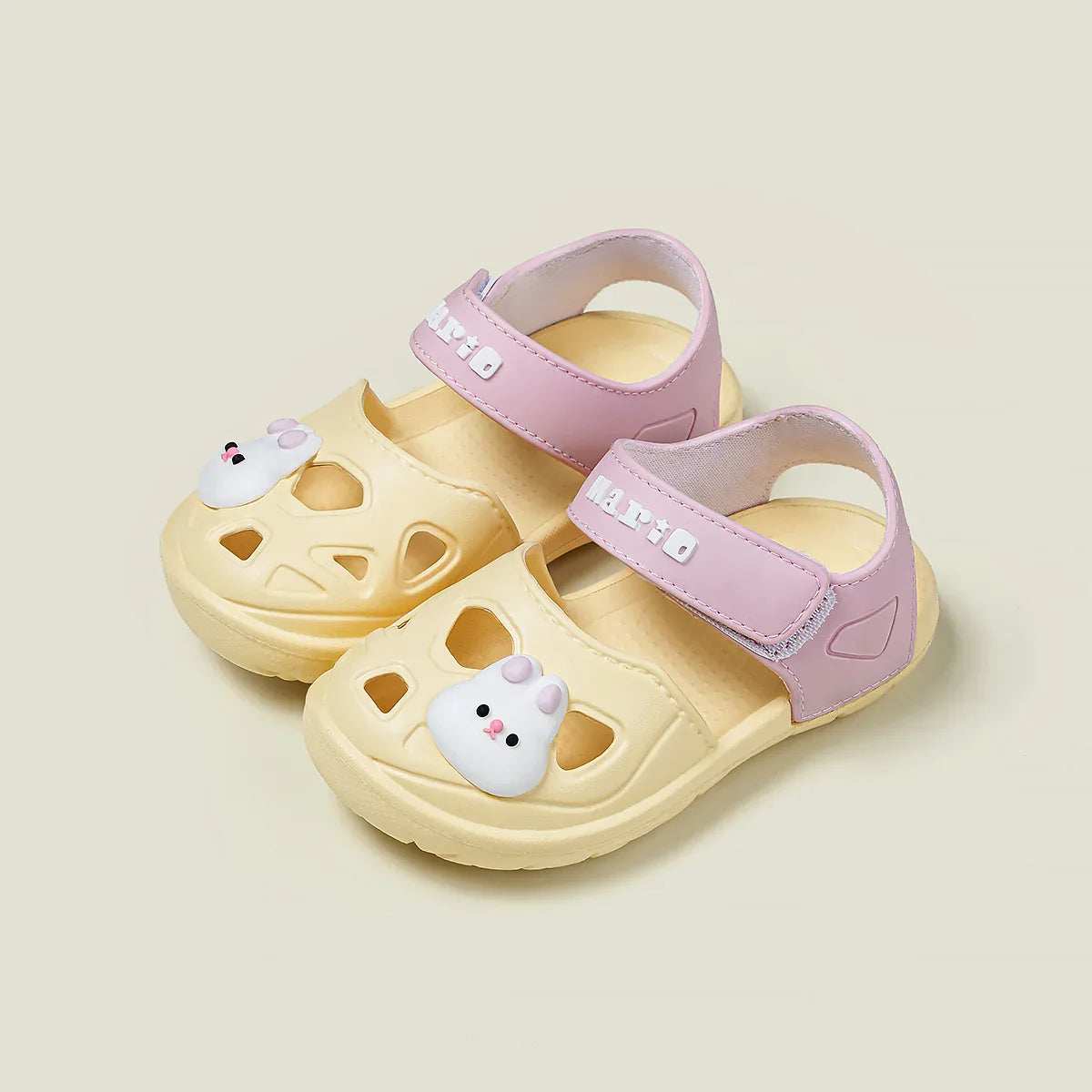 Bear rabbit drop plastic sandals 17cm yellow (Kwt Size 24-25) (MRI) for kids in Kuwait